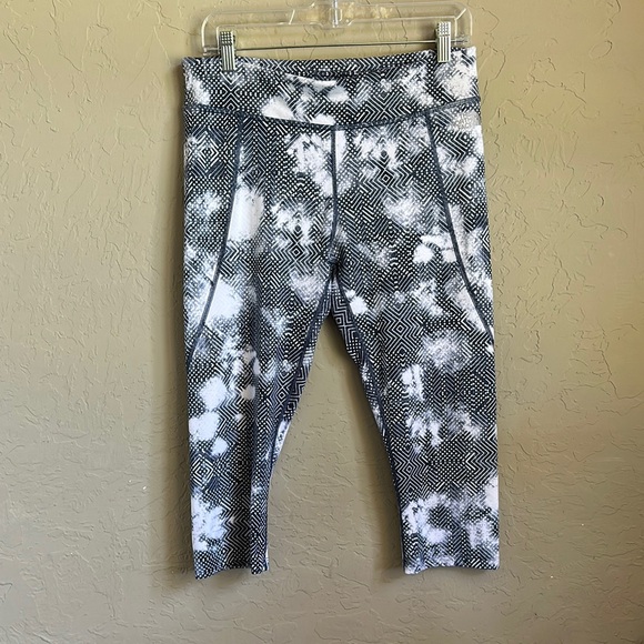 The North Face Pants - The north face blue pattern, Capri‎ joggers size large